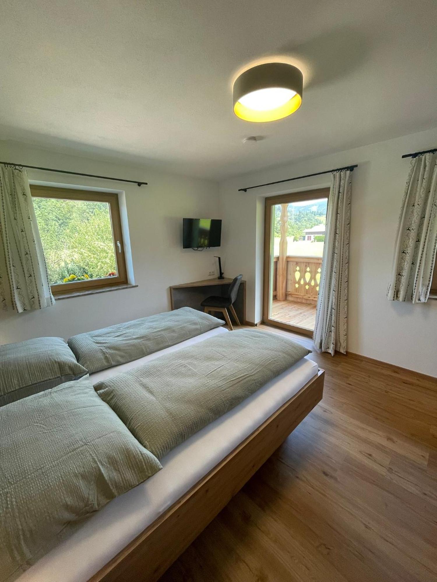 Obermuehlhof Apartment Saalfelden Bagian luar foto